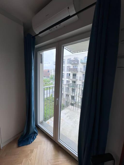 Old Town Praga-smart Home, Garage Warsaw